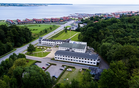 Tæt på vandet og med ro til to