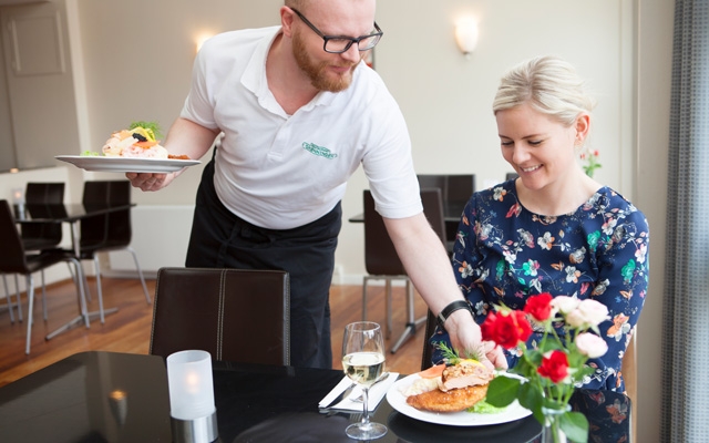 Ud til frokost dating hjemmeside