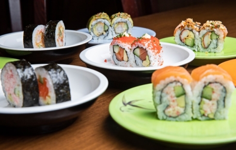 Running sushi og dessert