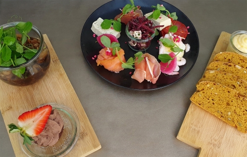 Frokost ved vandet
