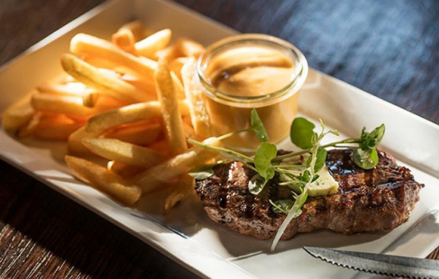 Fisk, steak og ølsmagning