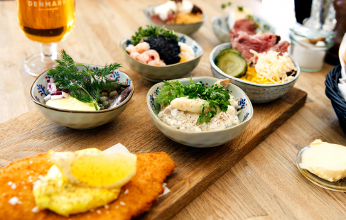 Frokostplatte ved slottet